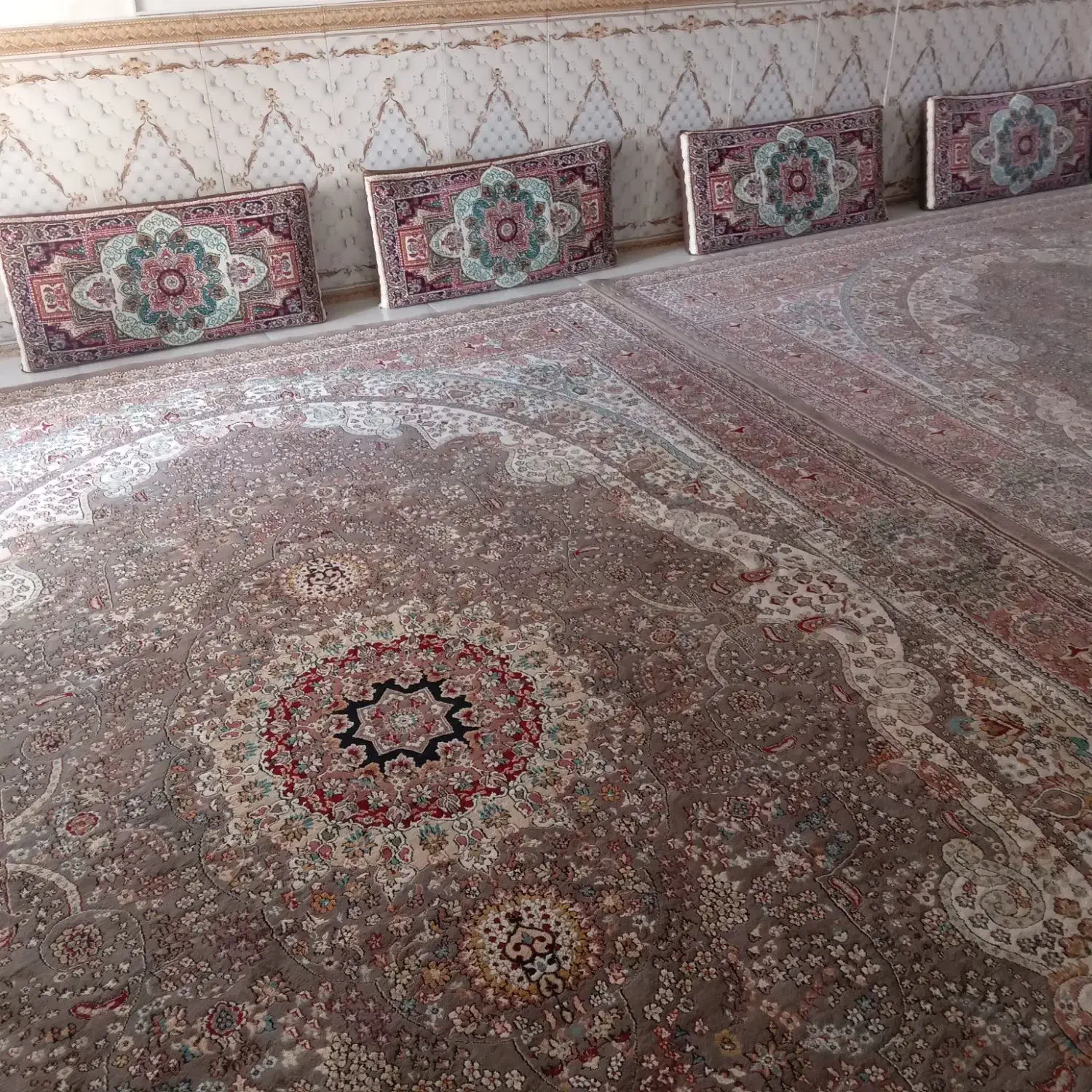 پشتی|پشتی|مشهد, همت آباد|دیوار