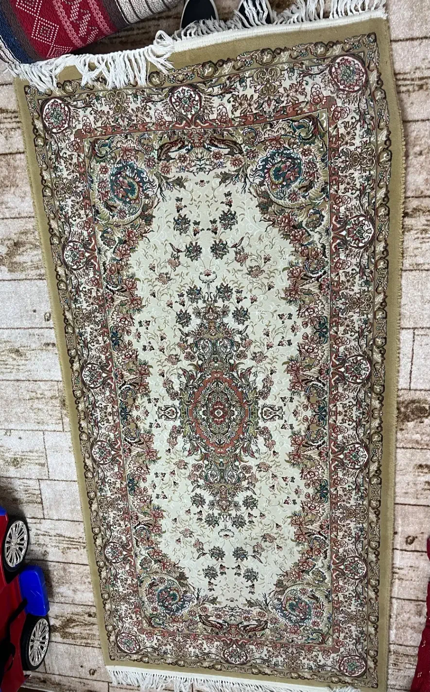 فرش ۲ متری کناره|فرش|تهران, علم و صنعت|دیوار