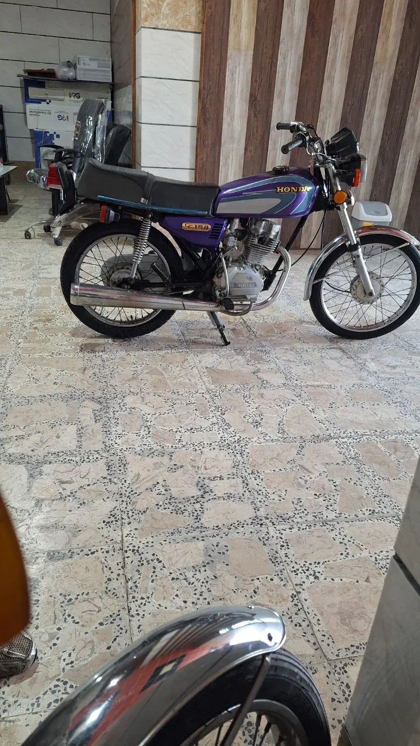 هندا ۱۲۵بسیار تمیز استارتی ۵دنده|موتورسیکلت|رشت, نیروی دریایی|دیوار