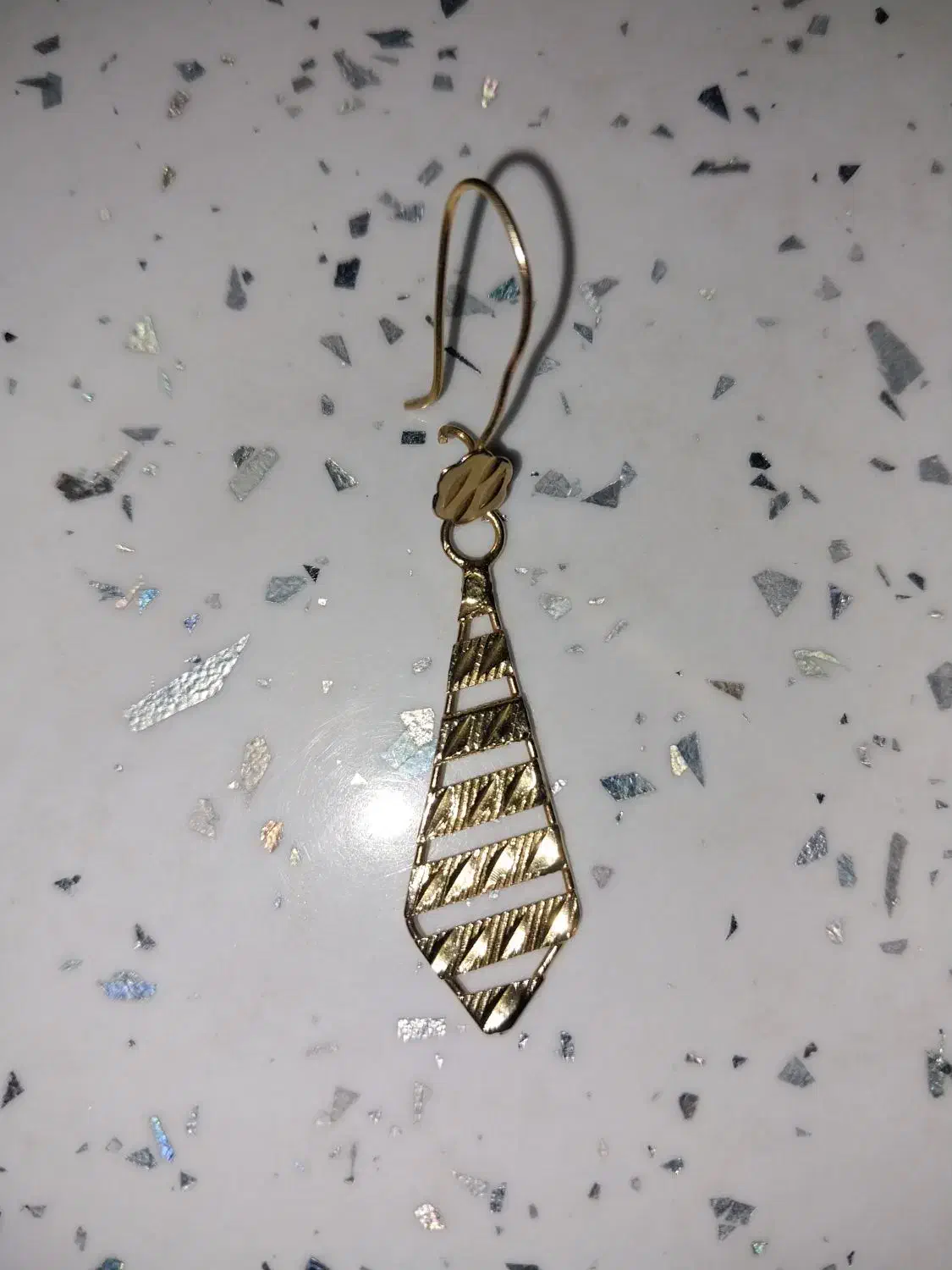 طلای گمشده|اشیا|مرودشت, فاز اول شهرک فرهنگیان|دیوار