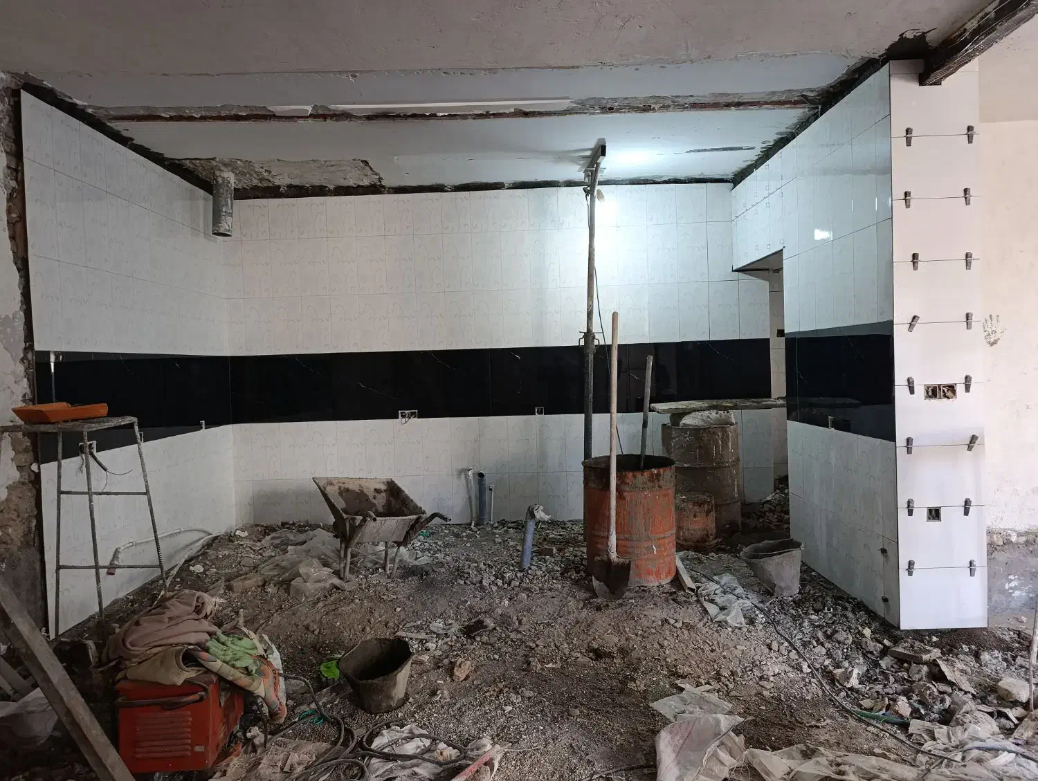 کاشی کاری پله ونمای ساده|خدمات پیشه و مهارت|میانه, |دیوار