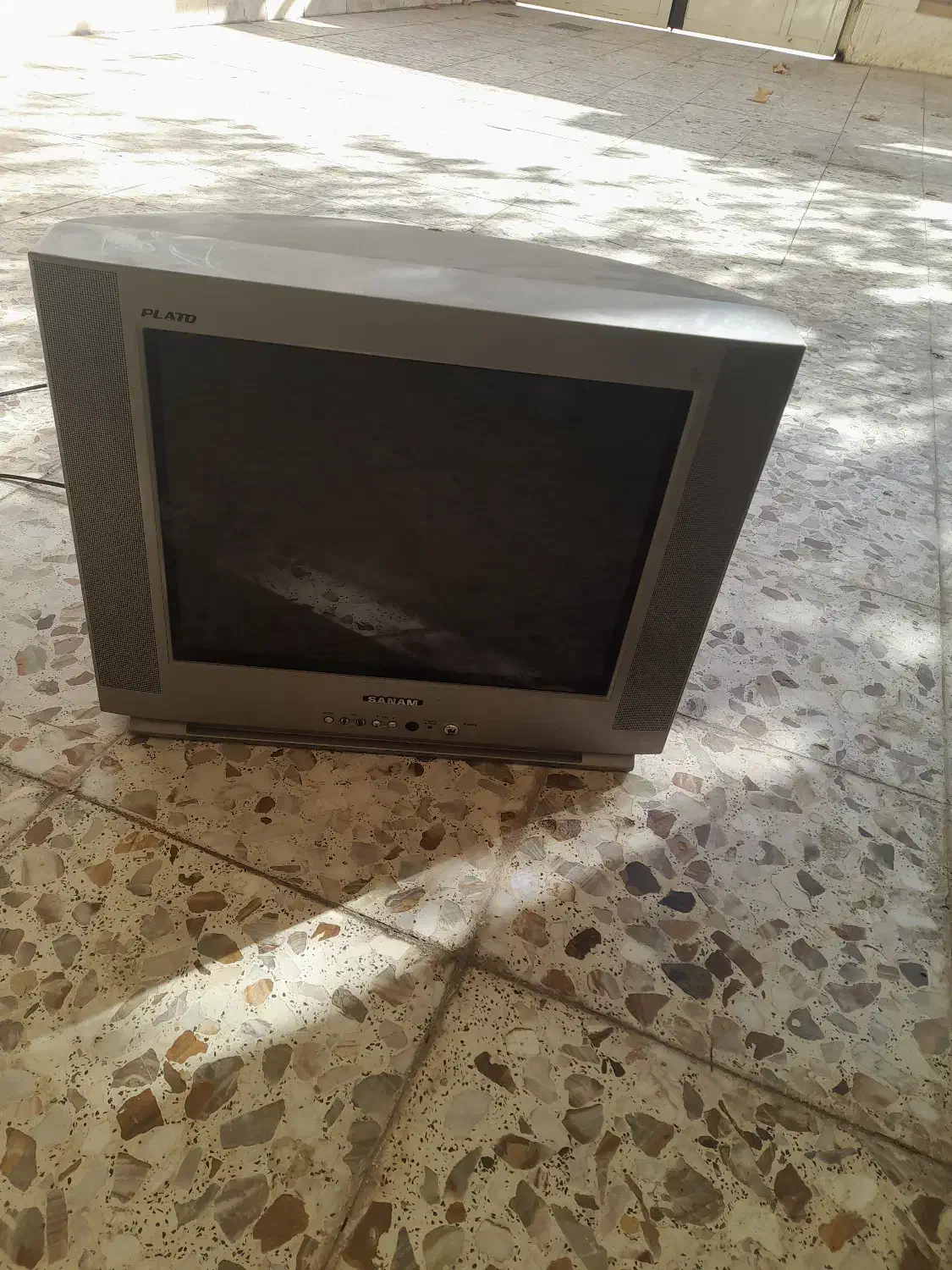 تلویزیون 21 اینچ همراهه دیجیتال|تلویزیون و پروژکتور|شاهینشهر, شهرک میلاد|دیوار