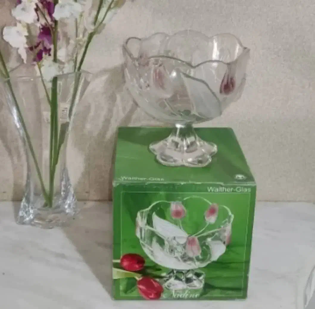 والتر لاله المان|ظروف سرو و پذیرایی|مشهد, آبکوه|دیوار