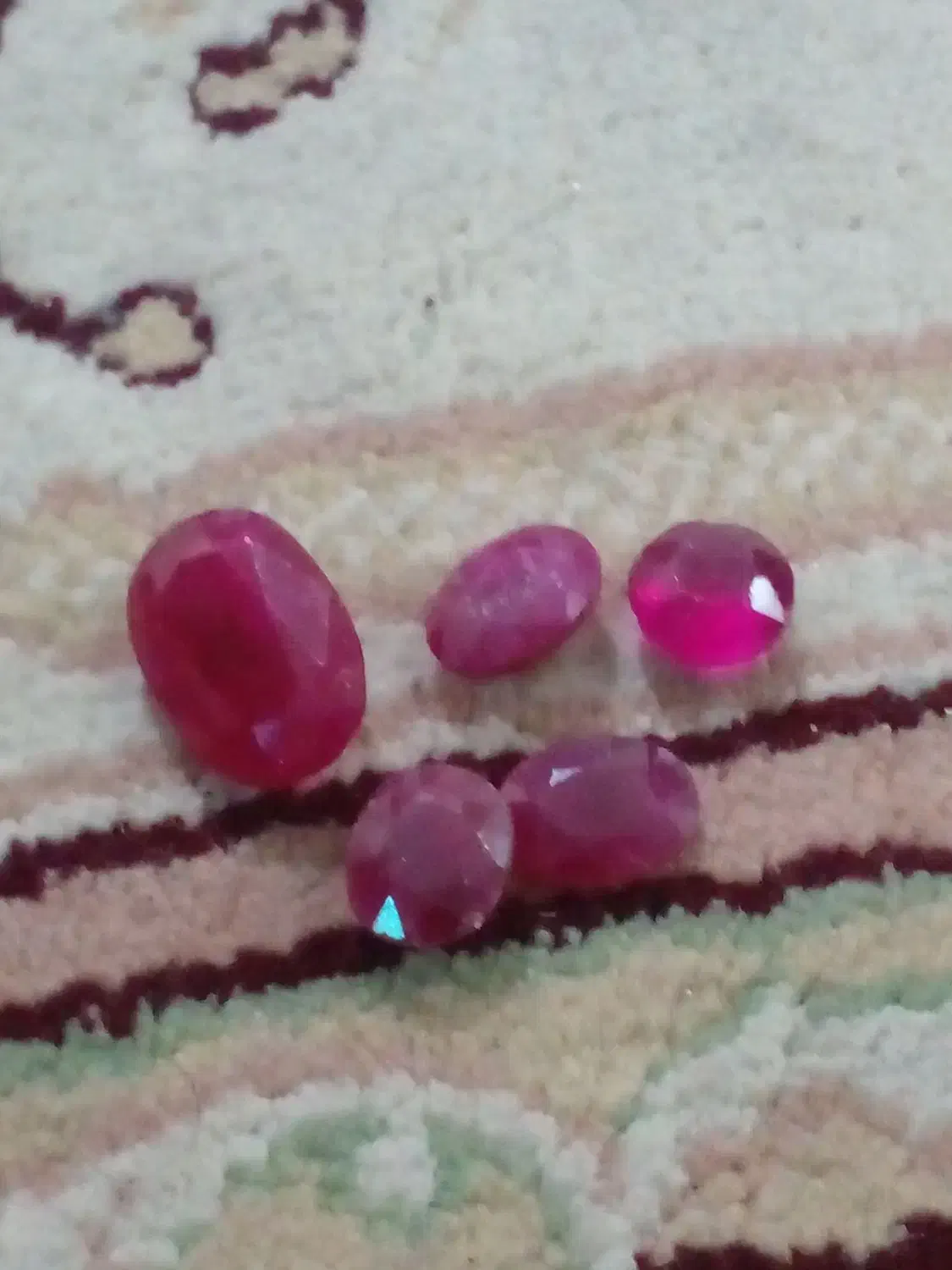 سنگ یاقوت|جواهرات|نهاوند, |دیوار