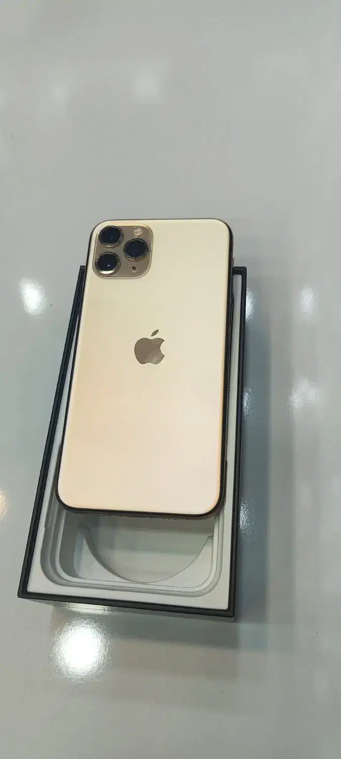 آیفون ۱۱ ۱۲ ۱۳ ۱۴ ۱۵ ۱۶|موبایل|صدرا-فارس, فاز ۱|دیوار