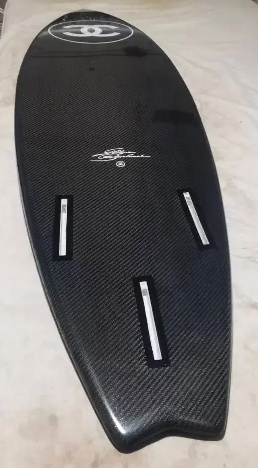 تخته موج سواری|غواصی و ورزش‌های آبی|کیش, |دیوار