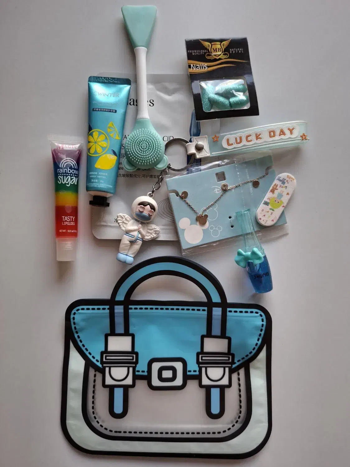 پک هدیه ۲۹۹ تومنی روز زن|آرایشی، بهداشتی، درمانی|بجنورد, |دیوار