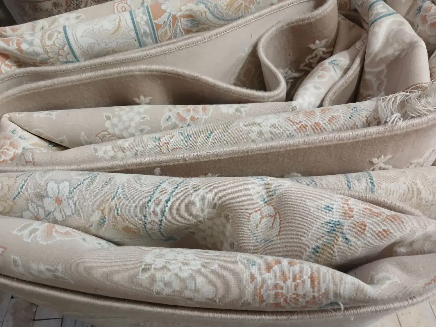 فرش ماشینی ۲۴متری   ۱۲۰۰شانه درحد نو|فرش|تهران, اسفندیاری|دیوار