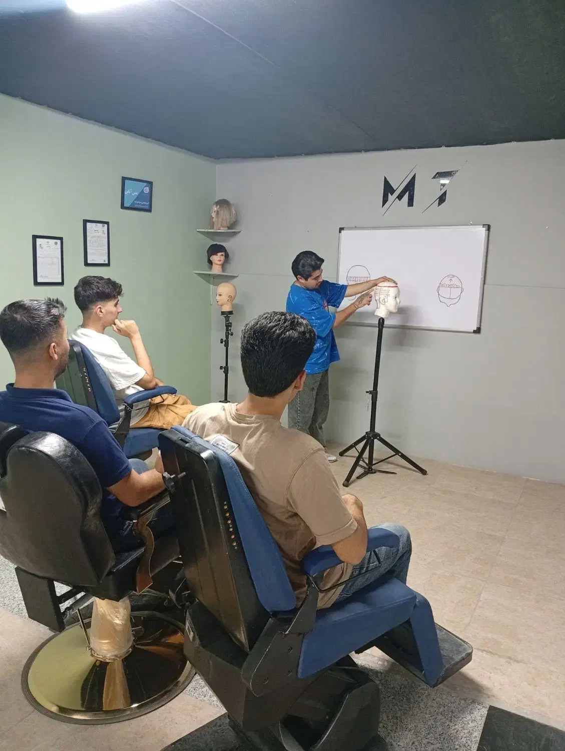 آموزشگاه تخصصی آرایشگری مردانه متین آتایی|خدمات آموزشی|گنبد کاووس, |دیوار