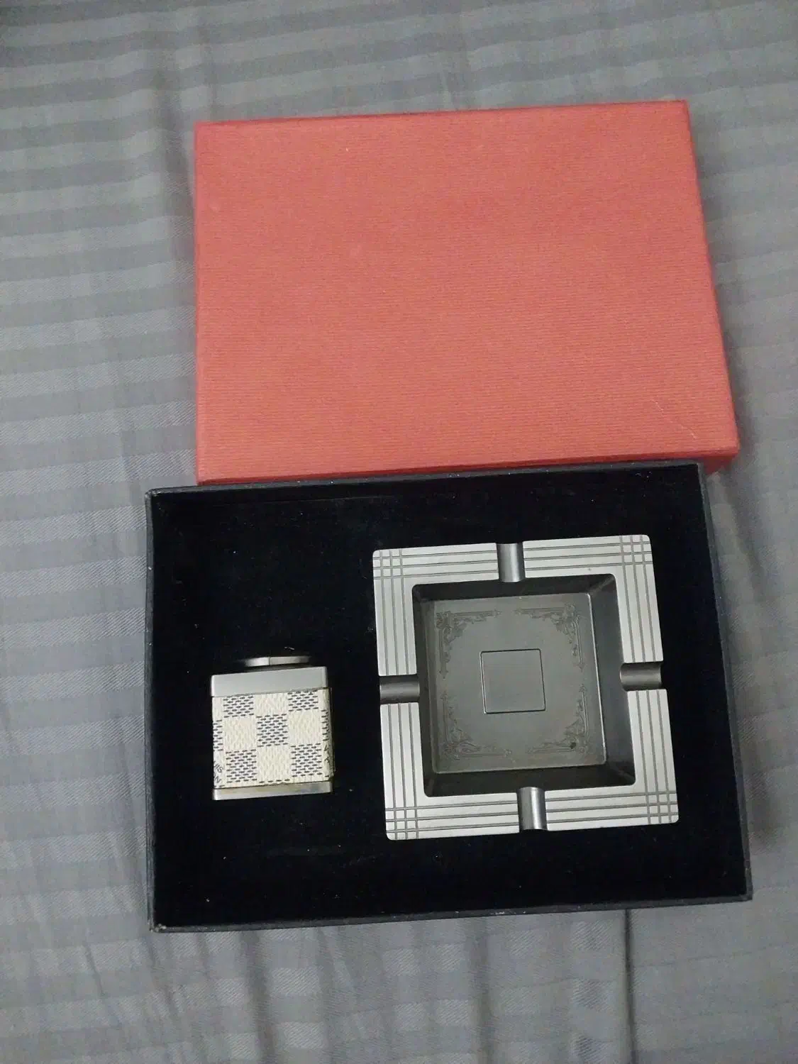 جا سیگاری و فندک لویی ویتون|زیورآلات و اکسسوری|تهران, سعادت‌آباد|دیوار