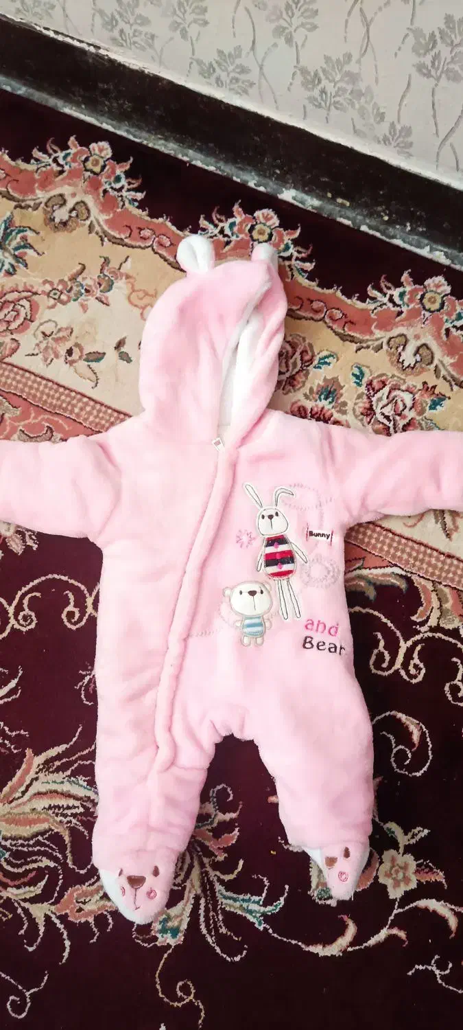 لباس بچگانه|لباس|مسجد سلیمان, |دیوار