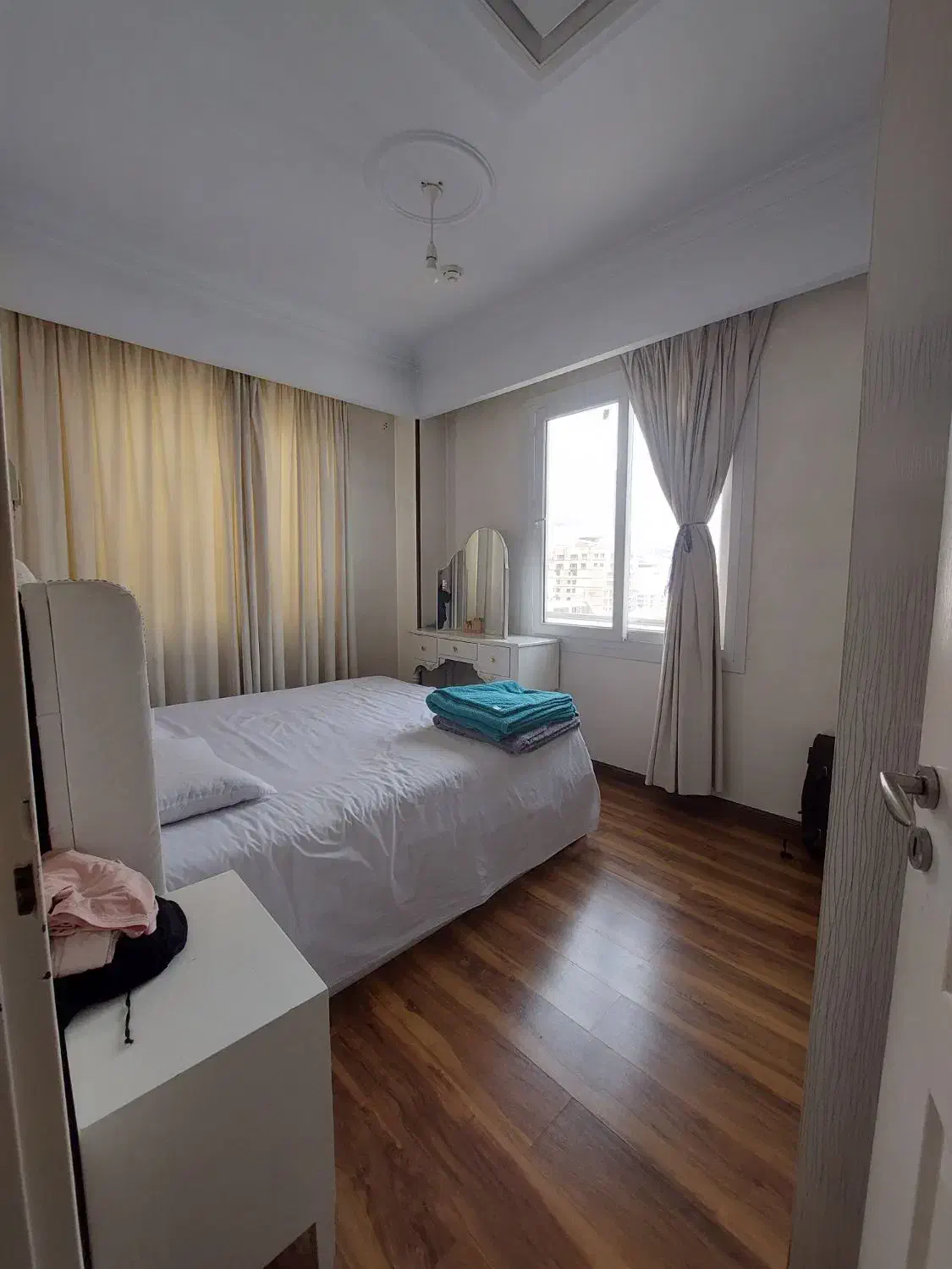 ۹۵ متر دوخواب/نور عالی/تراس ولنجک