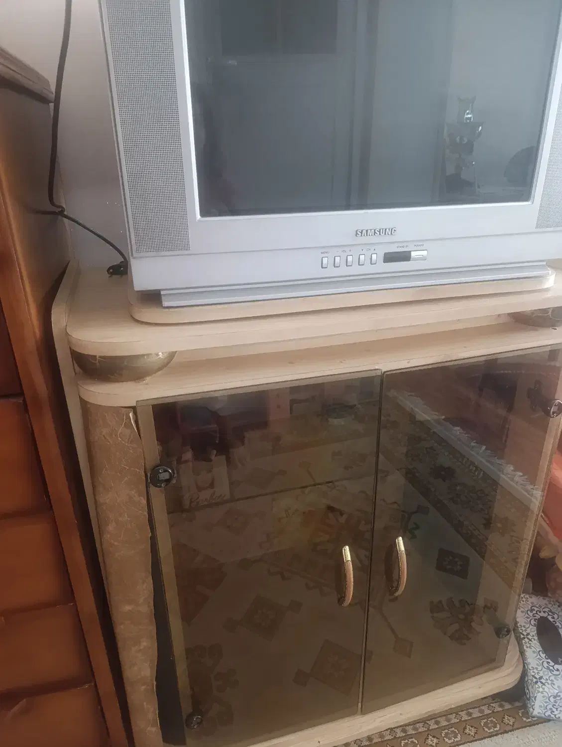 مدل سامسونگ به همراه میز|تلویزیون و پروژکتور|بوشهر, |دیوار