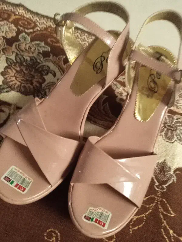 صندل خارجی|کیف، کفش، کمربند|قم, ناصردیوان|دیوار