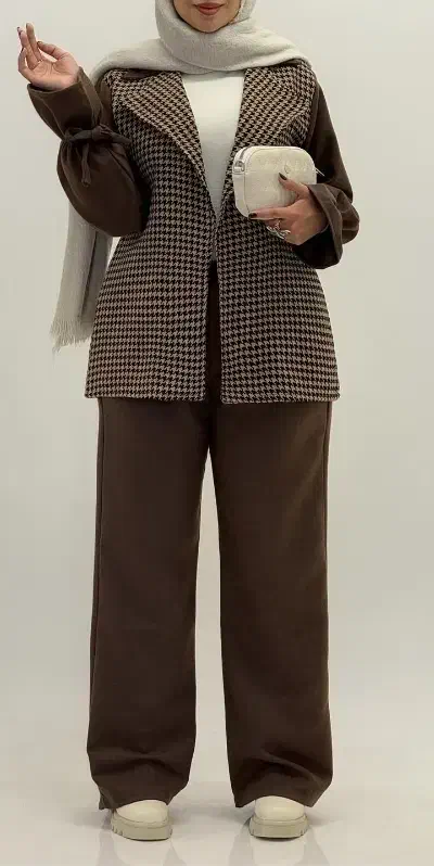 آموزش خیاطی قالی بافی گلیم بافی جواهر دوزی|خدمات آموزشی|قم, دروازه چوبی|دیوار