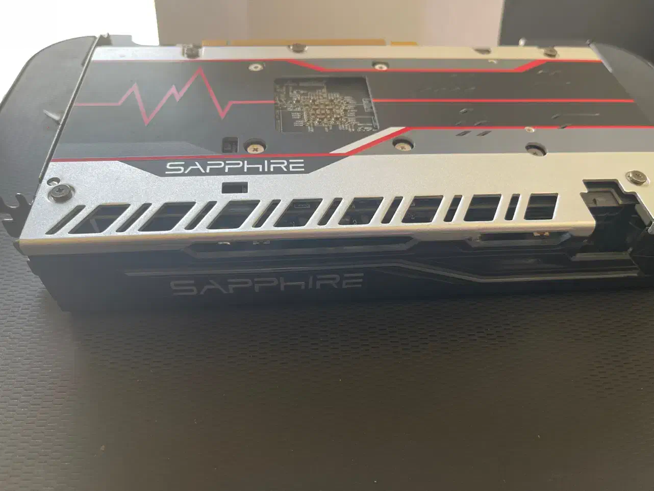 گرافیک 580 هشت گیگ سافایر پالس|قطعات و لوازم جانبی رایانه|شیراز, دلجو|دیوار