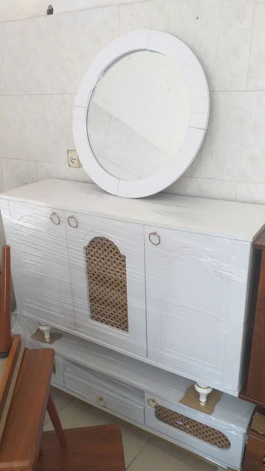 ایینه و کنسول (اقساط)|بوفه، ویترین، کنسول|رشت, دیانتی|دیوار