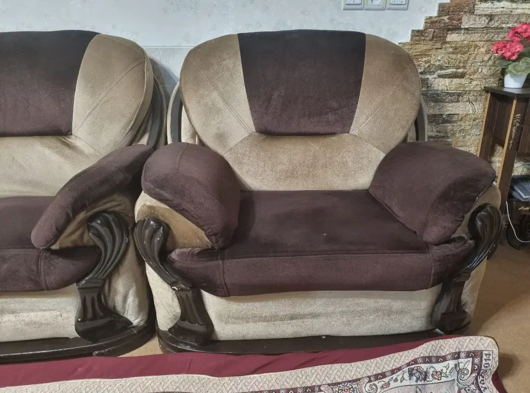 مبل راحتی ۷ نفره سالم|مبلمان خانگی و میز عسلی|گلپایگان, |دیوار