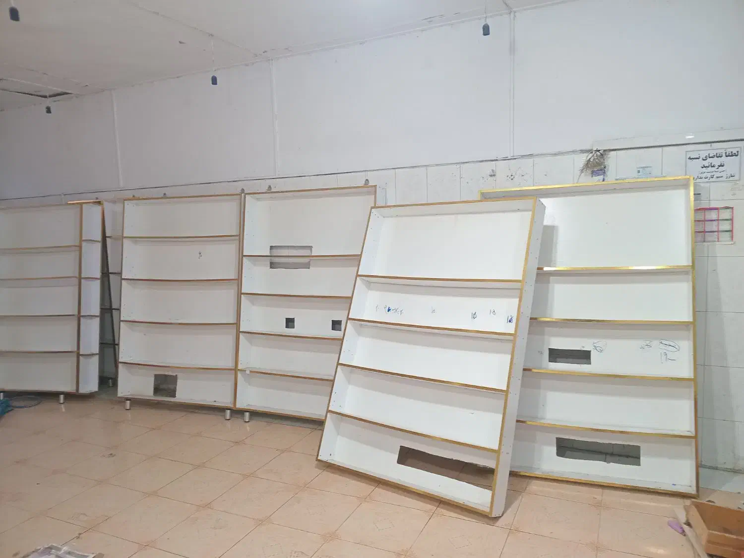 ویترین ‌ام‌دی‌اف مغازه|فروشگاه و مغازه|آستارا, |دیوار