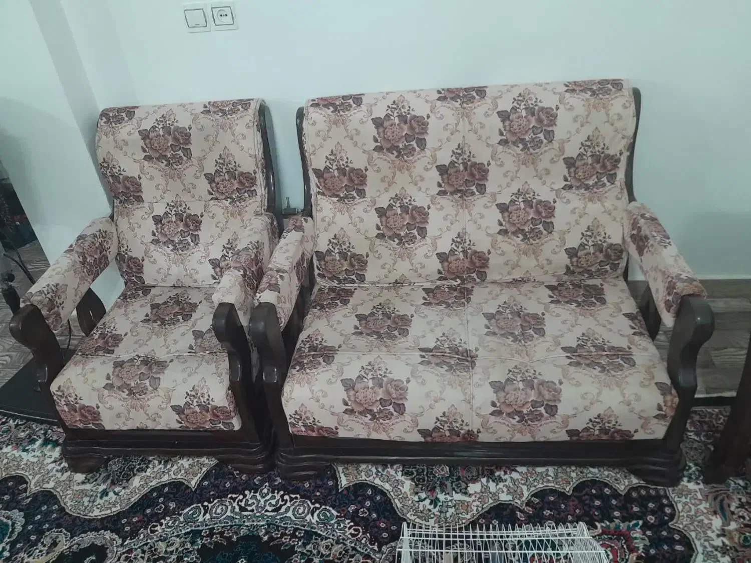 مبل هفت نفره کاملا سالم|مبلمان خانگی و میز عسلی|سیاهکل, |دیوار