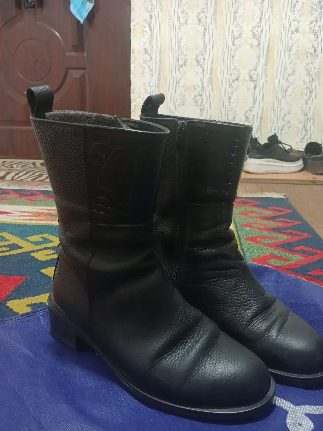 نیم بوت چرم طبیعی برندRw|کیف، کفش، کمربند|چالوس, |دیوار