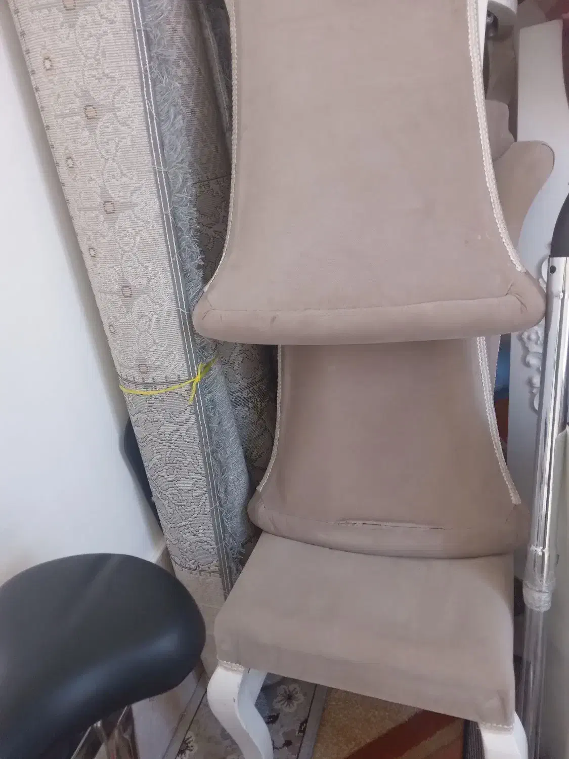 دوچرخه ثابت وبعد میز غذا خوری با ۴عدد صندلی|میز و صندلی غذاخوری|ماکو, |دیوار