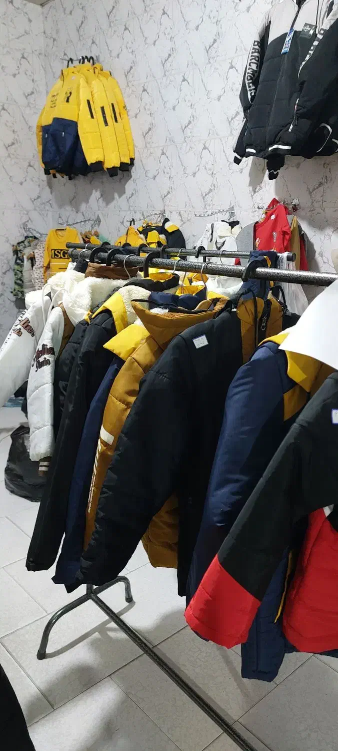 فروشگاه کاپشن و بافت فقط ۲۸۸تومن و ۷۸۸تومن|لباس|لشت نشا, |دیوار