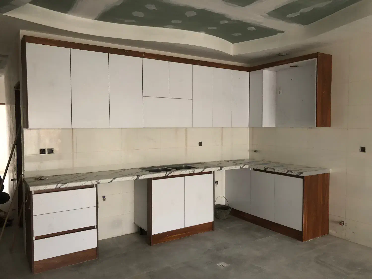 ساخت و نصب کابینت و کمد|خدمات پیشه و مهارت|چالوس, |دیوار