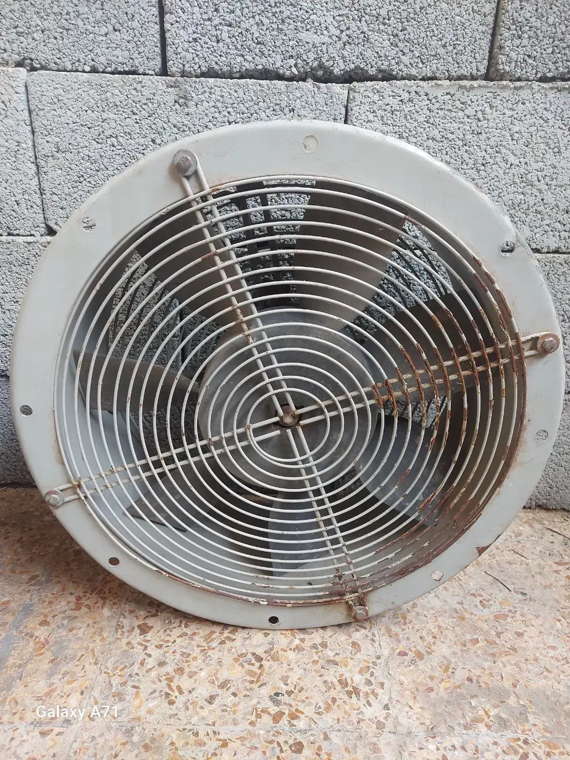 فن تونلی سه فاز|پنکه و تصفیه‌کنندهٔ هوا|بندرعباس, |دیوار