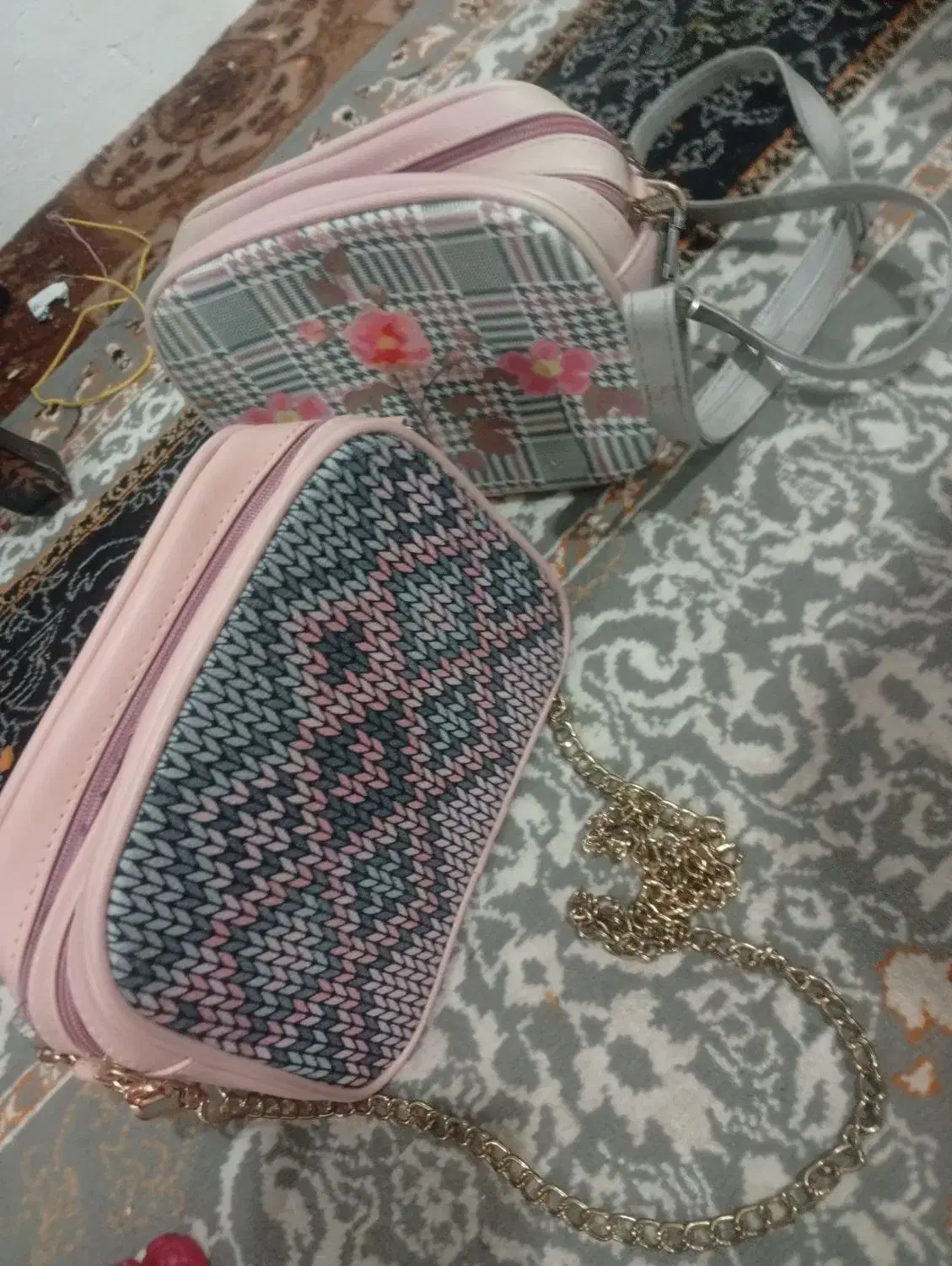 چمدان ۳۰۰ تومان  سالم|کیف، کفش، کمربند|مشهد, بهمن|دیوار