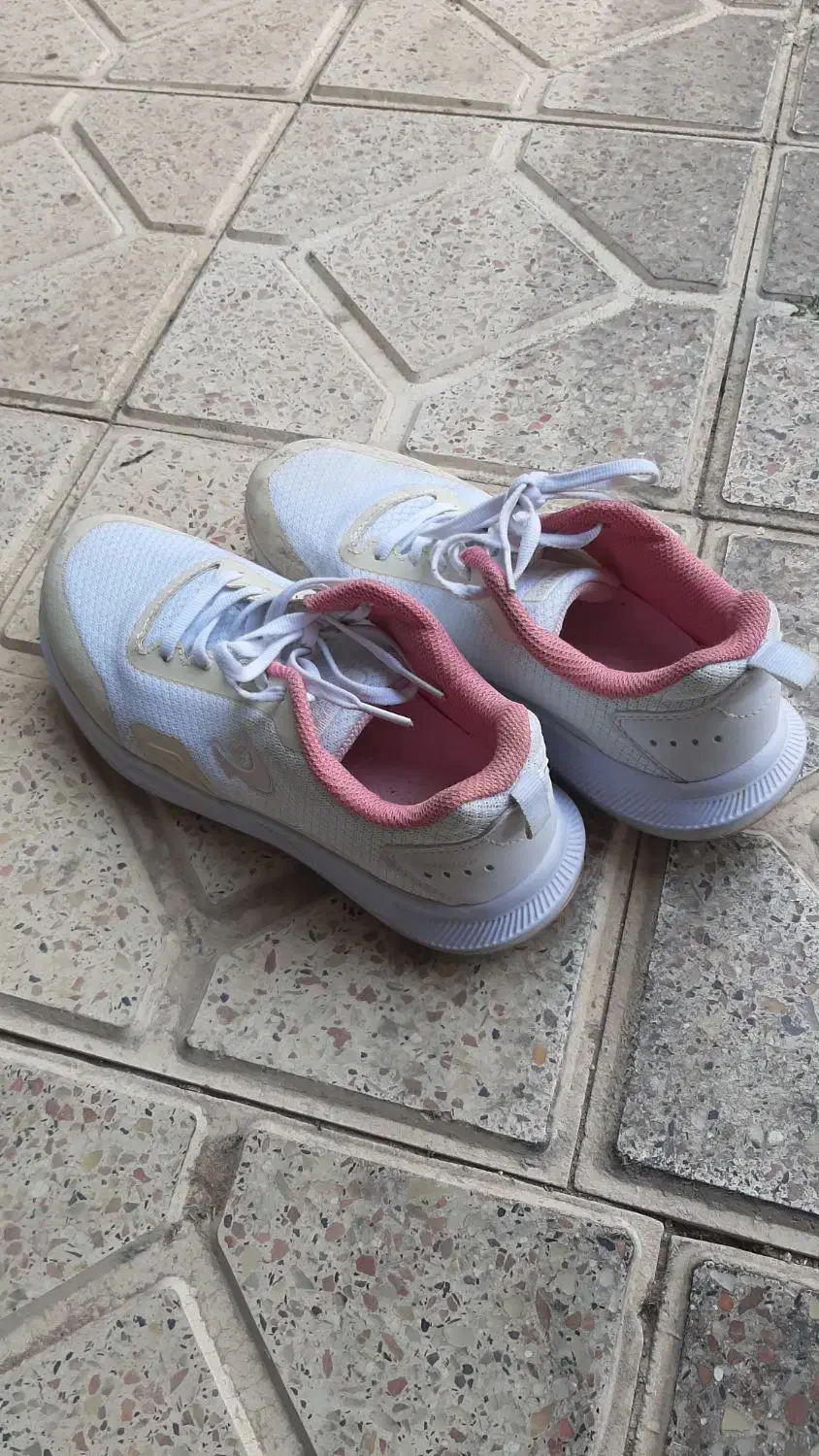 فروش کفش اسپورت در حد نو|کیف، کفش، کمربند|ایلخچی, |دیوار