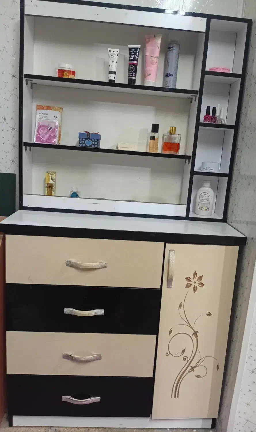 میزارایشی|جاکفشی، کمد، دراور|اهواز, بیست متری شهرداری|دیوار