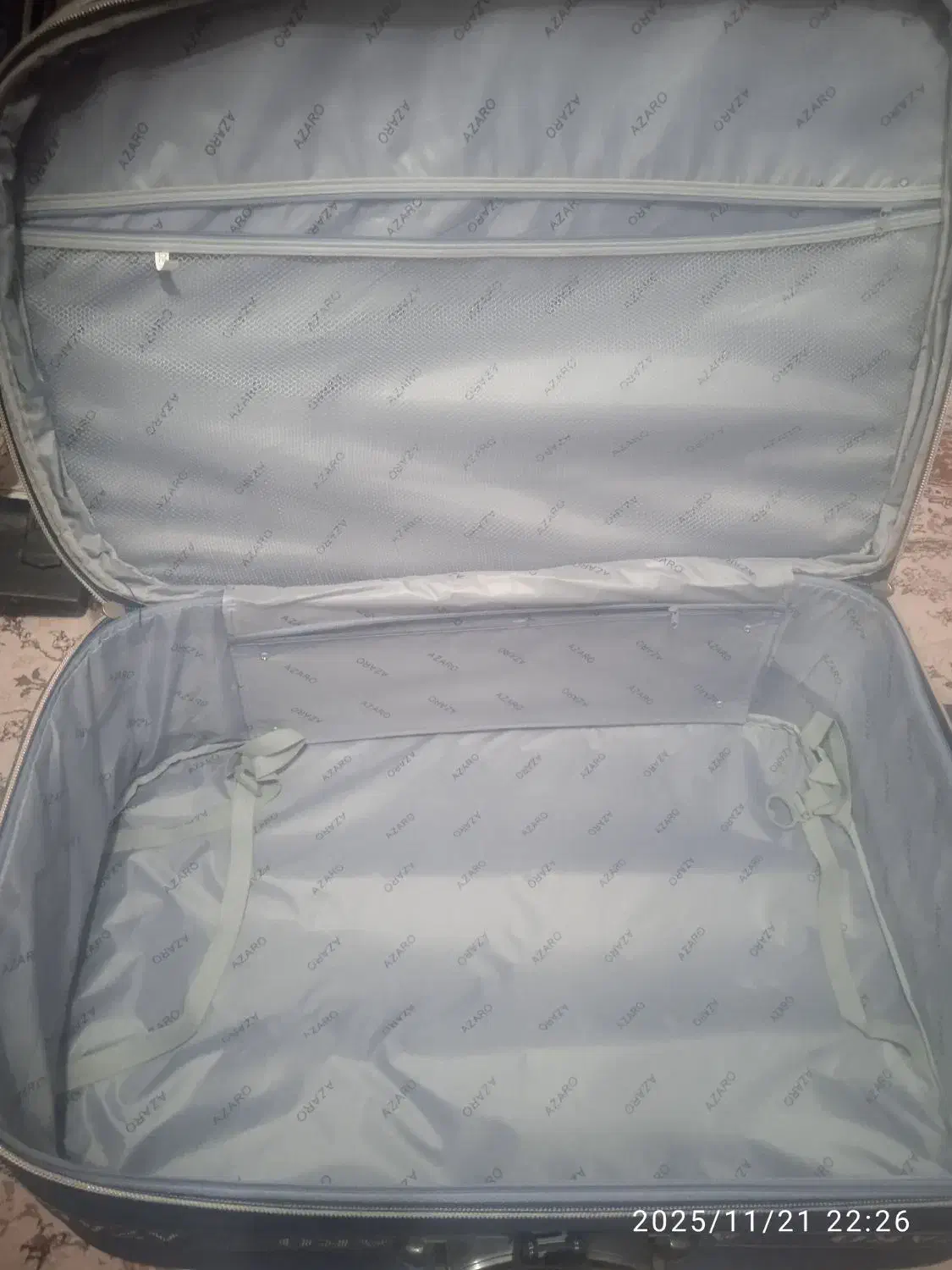 چمدان مسافرتی|کیف، کفش، کمربند|رشت, کوی مهر|دیوار