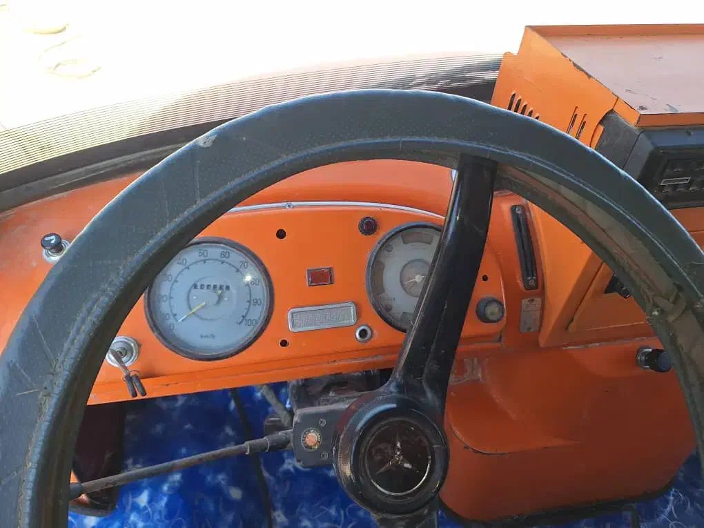 کمپرسی۹۱۱|خودرو سنگین|لیردف, |دیوار