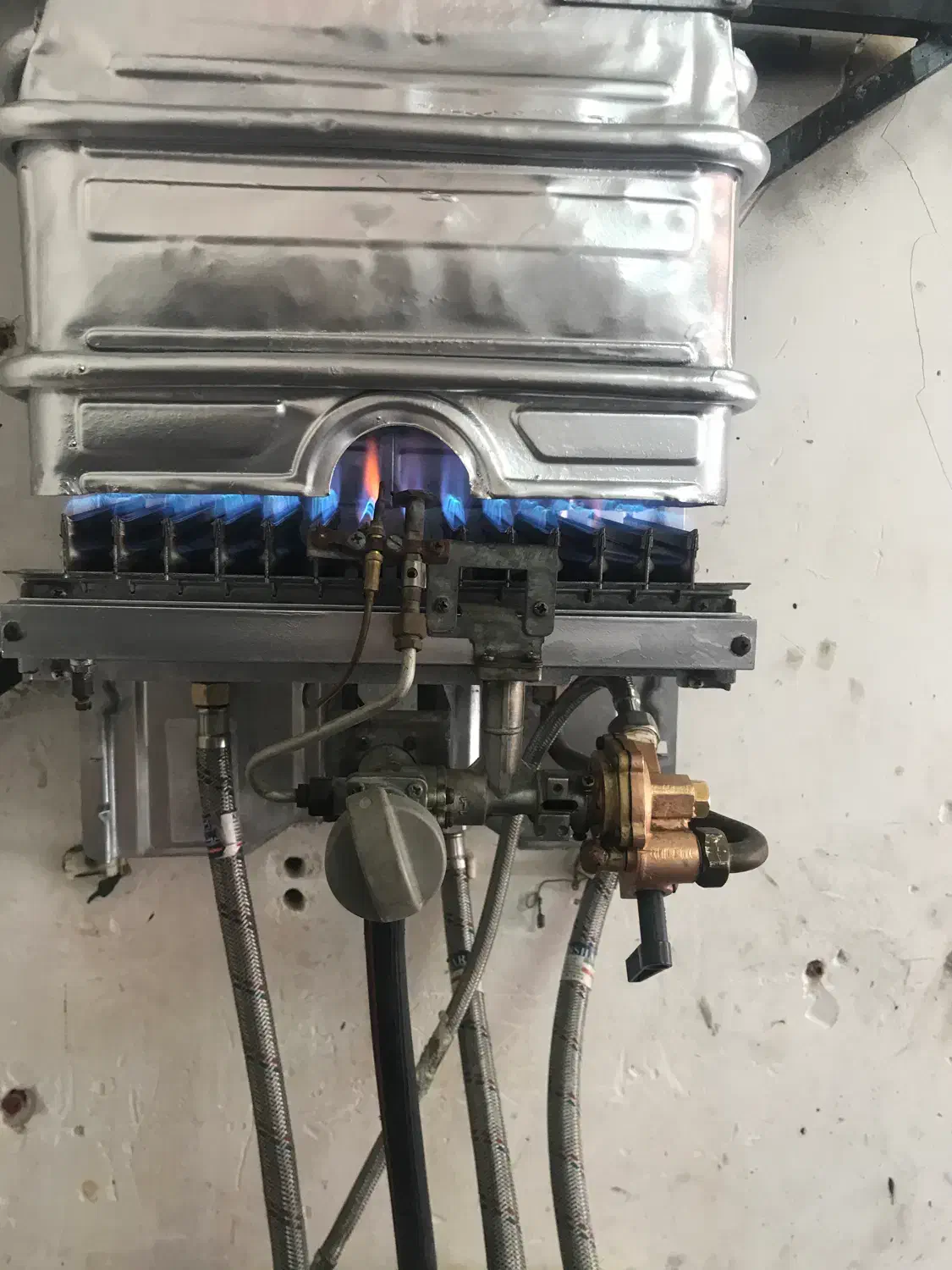 ابگرمکن بوتان ۳۱۱۵ در حد نو|آبگرمکن، پکیج، شوفاژ|بجنورد, |دیوار