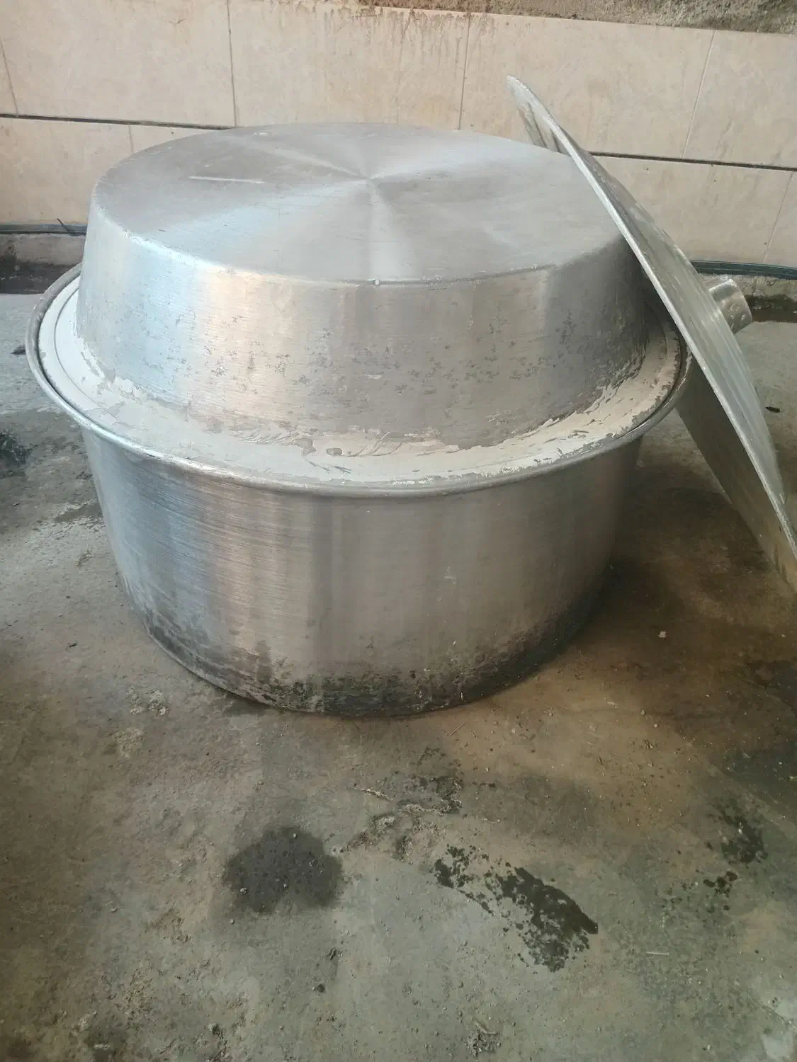 دیگ‌بزرگ ۲۲۰لیتری با لگن با دستگاه گلاب گیری ۲لول|ظروف پخت‌وپز|کردکوی, |دیوار