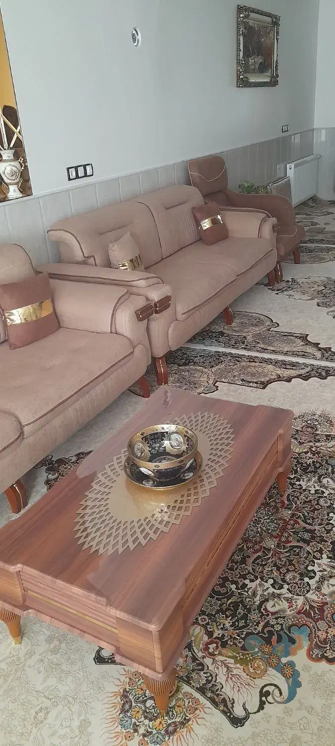 مبل|مبلمان خانگی و میز عسلی|میبد, |دیوار