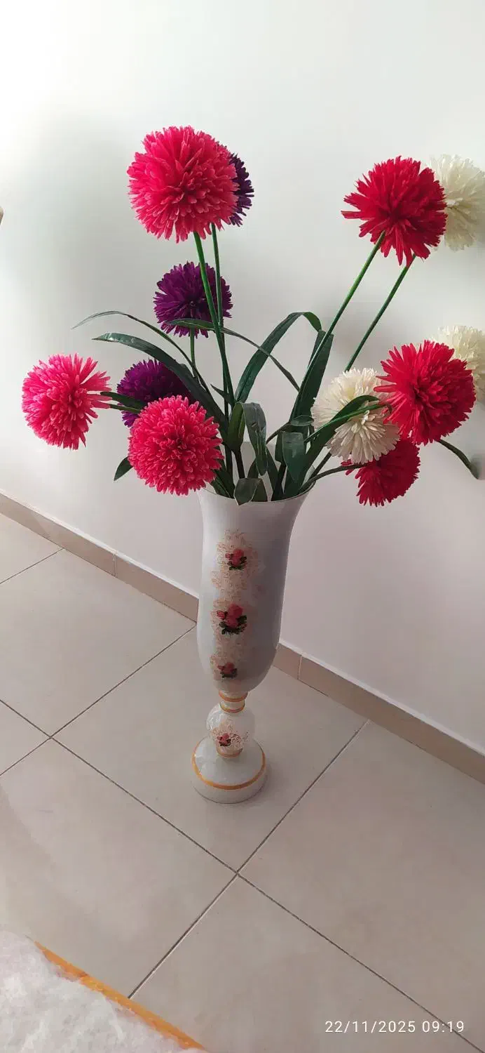 فروش چند تا وسایل|میز تحریر و کامپیوتر|مشکیندشت, |دیوار