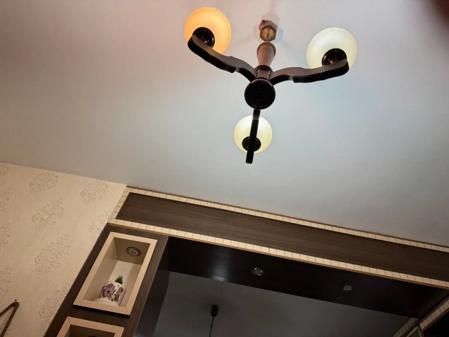 لوستر|لوستر و چراغ آویز|نهاوند, |دیوار