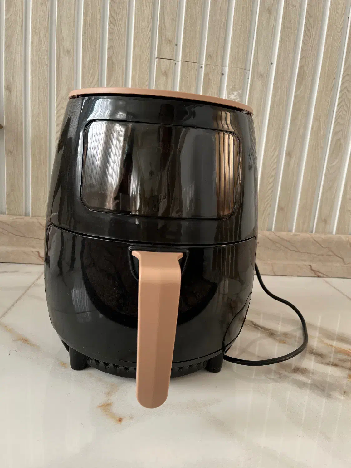 سرخ کن نو و اکبند|اجاق گاز و لوازم برقی پخت‌وپز|اندیشه, اندیشه فاز ۴|دیوار