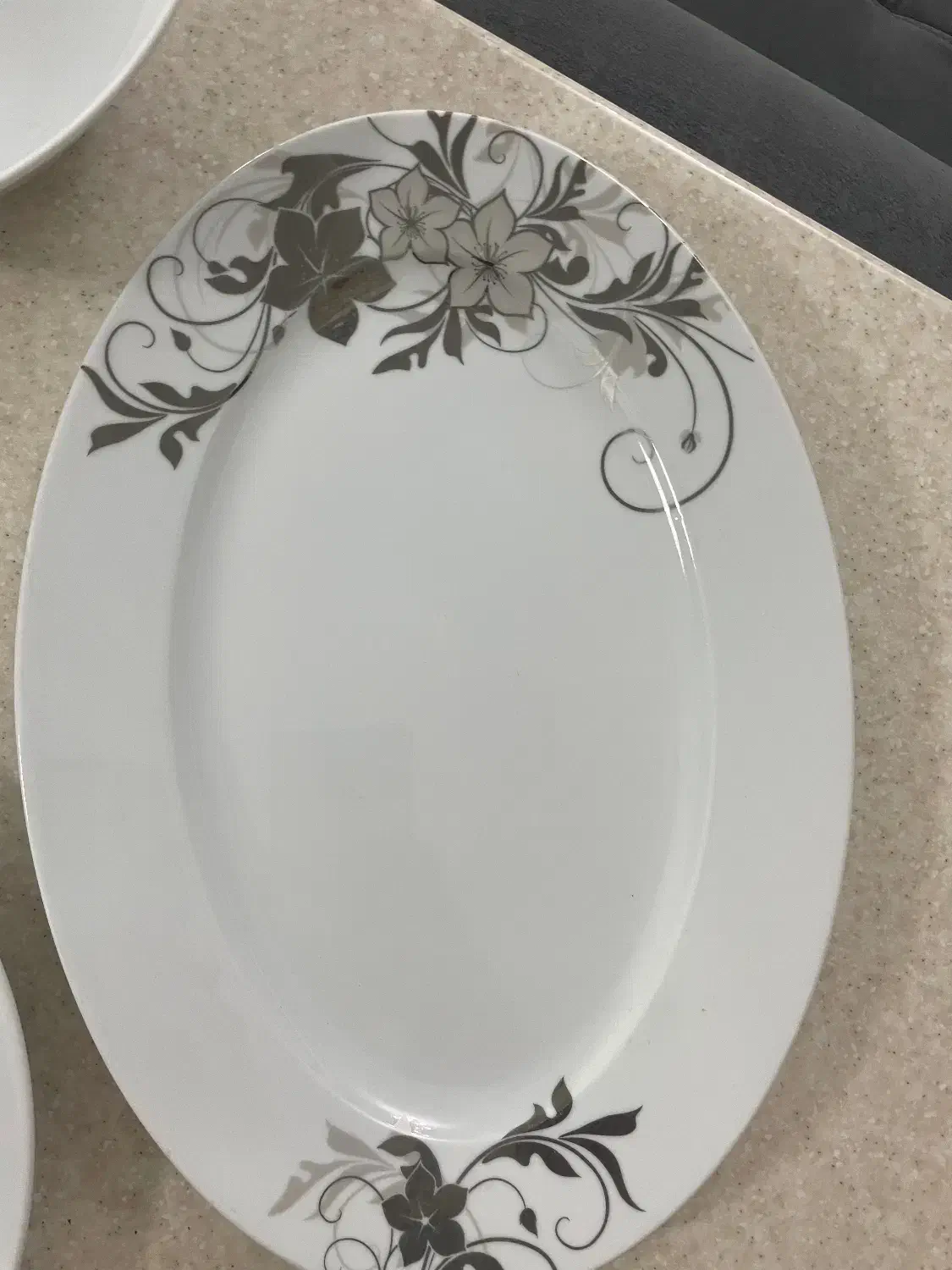 سرویس چینی گرد|ظروف سرو و پذیرایی|هشتگرد, شهرک صبا سوله|دیوار