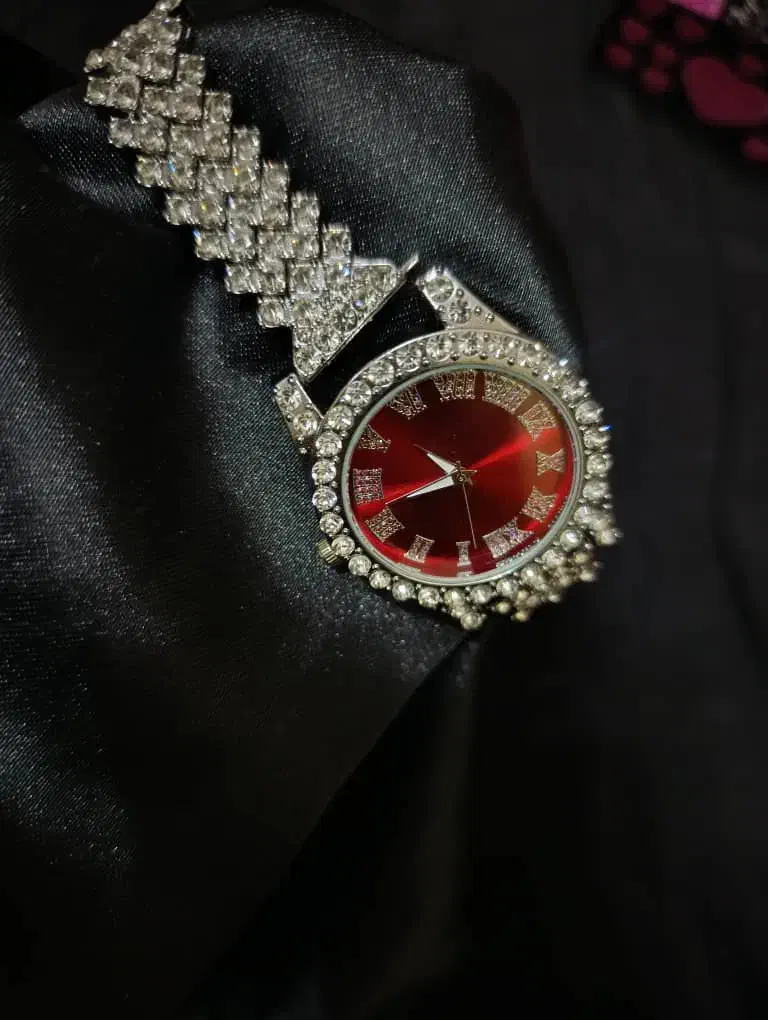 ساعت زنانه نگین دار|ساعت|سهند, |دیوار