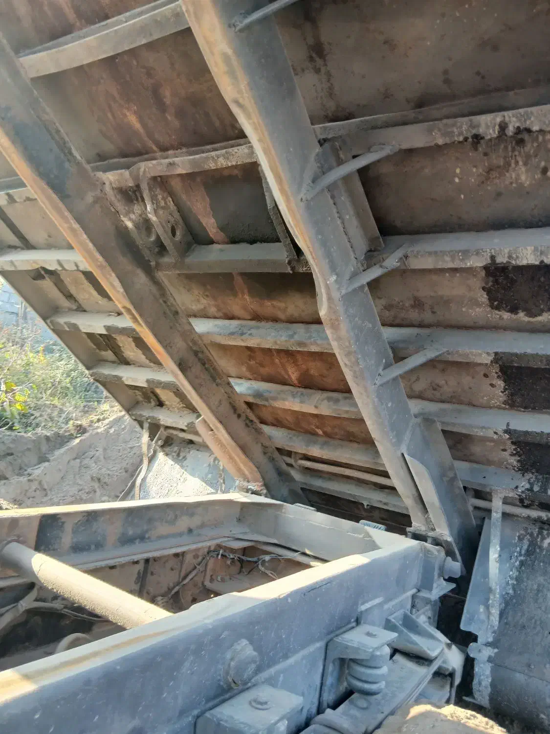 اتاق کمپرس ولوو تک|قطعات یدکی و لوازم جانبی|لاهیجان, کوی خزر|دیوار