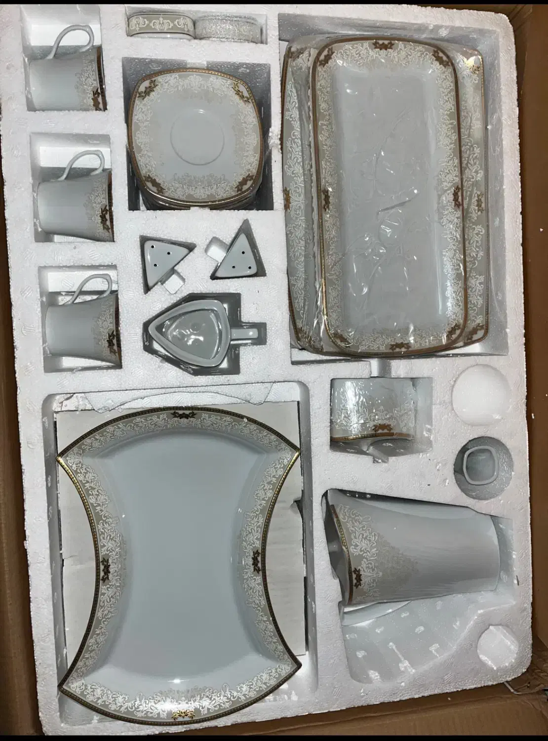 سرویس چینی ۱۲نفره پردیس|ظروف سرو و پذیرایی|اردبیل, |دیوار