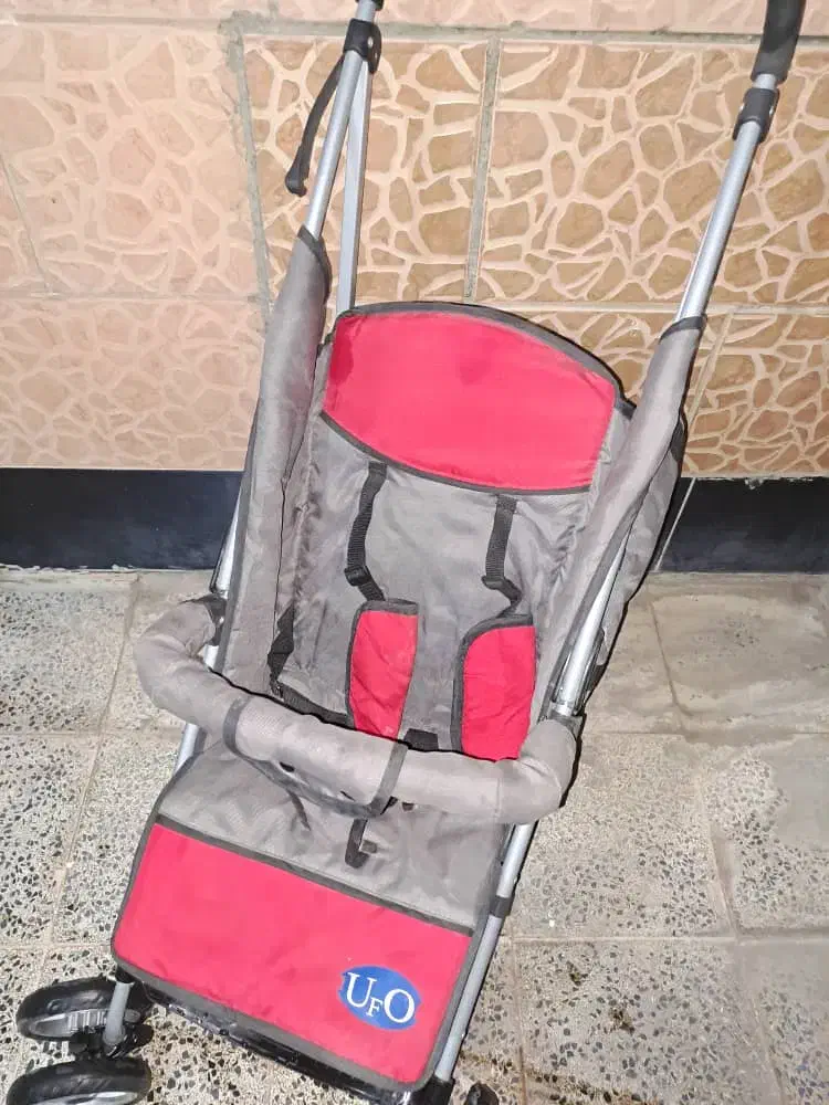 کالسکه تمیز درحدنو|کالسکه و لوازم جانبی|دوگنبدان, |دیوار