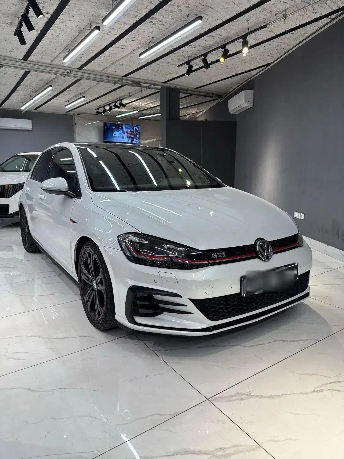 فولکس گلف GTI، مدل 2018|خودرو سواری و وانت|تهران, تجریش|دیوار