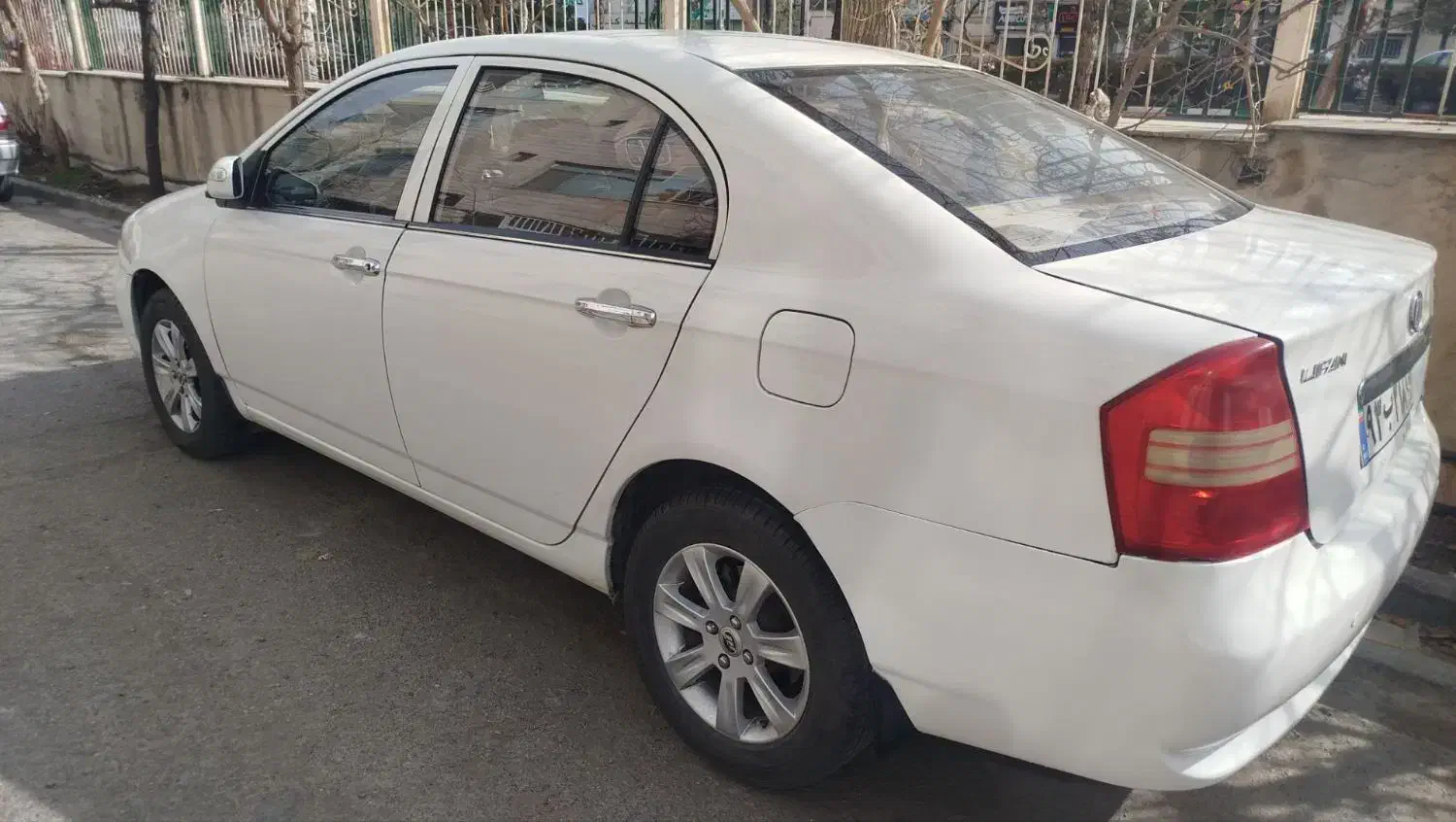 لیفان ۶۲۰ ۱۸۰۰|خودرو سواری و وانت|مشهد, فرهنگیان (شهرک غرب)|دیوار