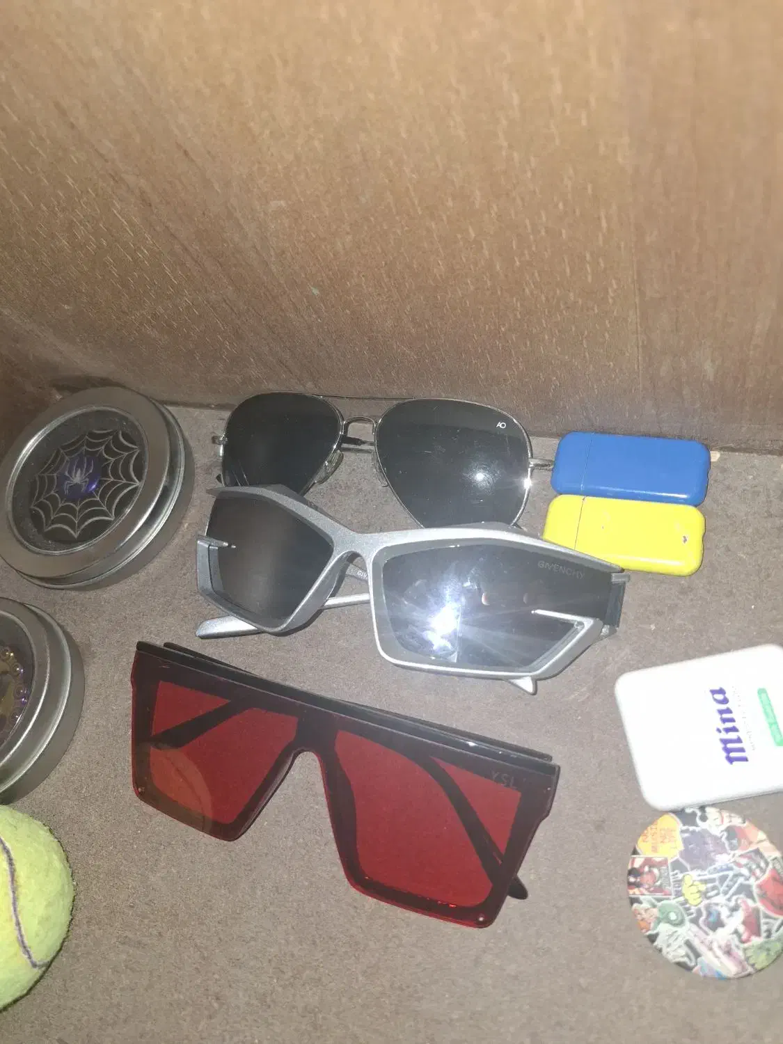 عینک در حد نوع ۵۰۰ تومن ۳تاش|زیورآلات و اکسسوری|اصفهان, پوریای ولی|دیوار