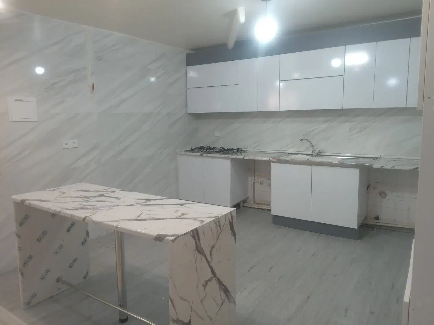 ستاری هجرت شقایق سوم ۸۰ متر همکف