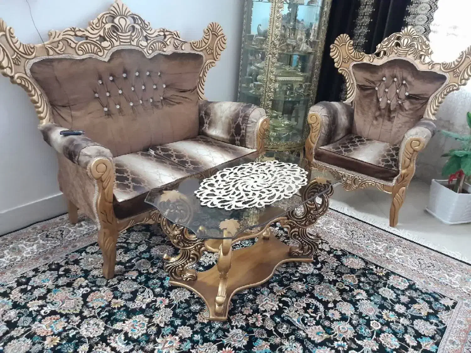 مبل سلطنتی|مبلمان خانگی و میز عسلی|بروجرد, |دیوار